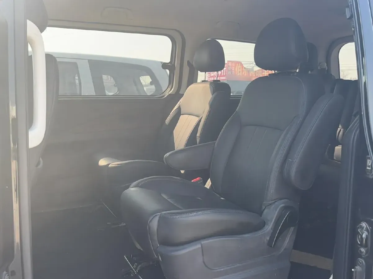 2022 DongFeng Forthing LingZhi Plus 2.0L 133HP L4 6MT,autocango,china used car exporter,china ev exporter,chinese used car exporter,chinese used ev exporter