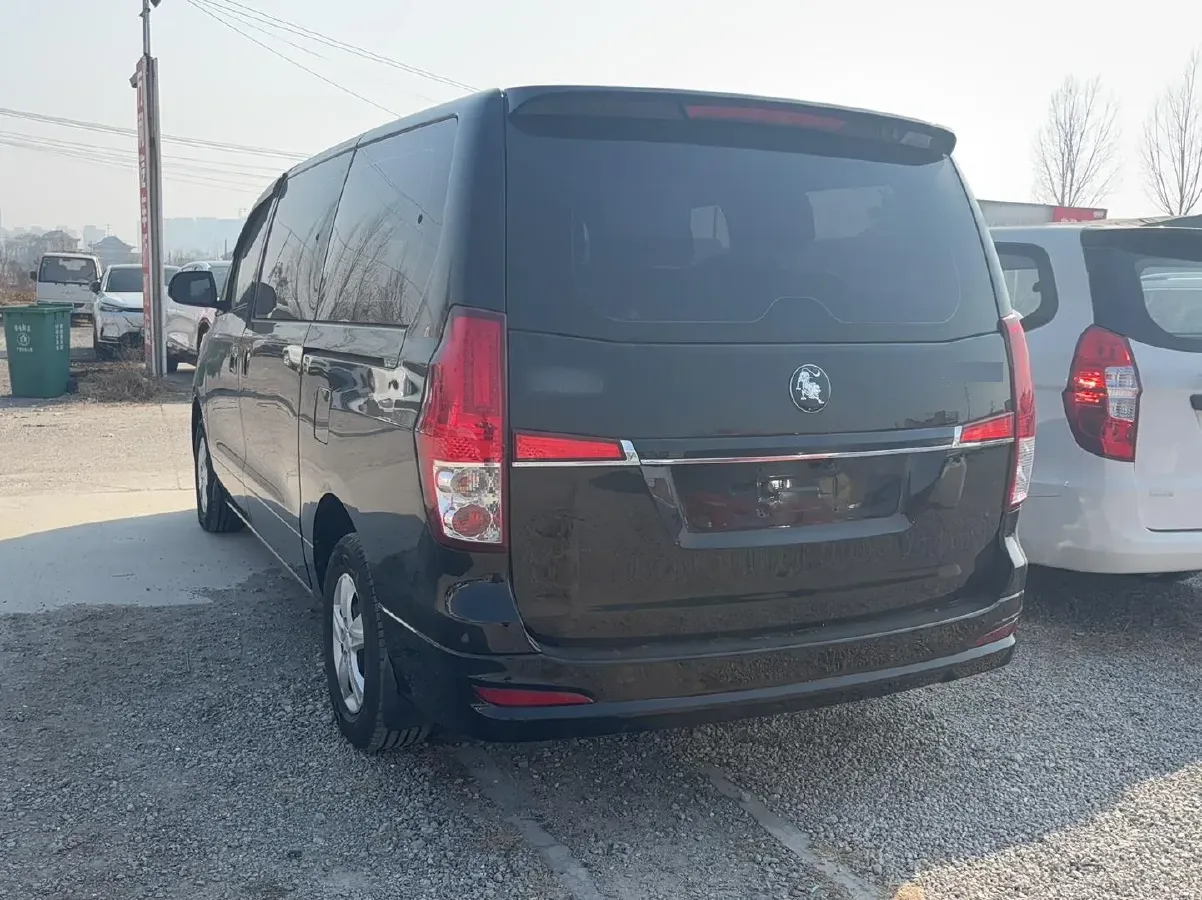 2022 DongFeng Forthing LingZhi Plus 2.0L 133HP L4 6MT,autocango,china used car exporter,china ev exporter,chinese used car exporter,chinese used ev exporter