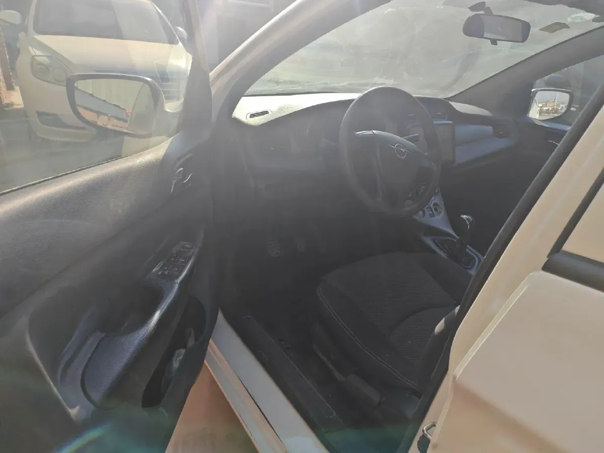 2016 HaiMa M3 1.5L 112HP L4 5MT,autocango,china used car exporter,china ev exporter,chinese used car exporter,chinese used ev exporter