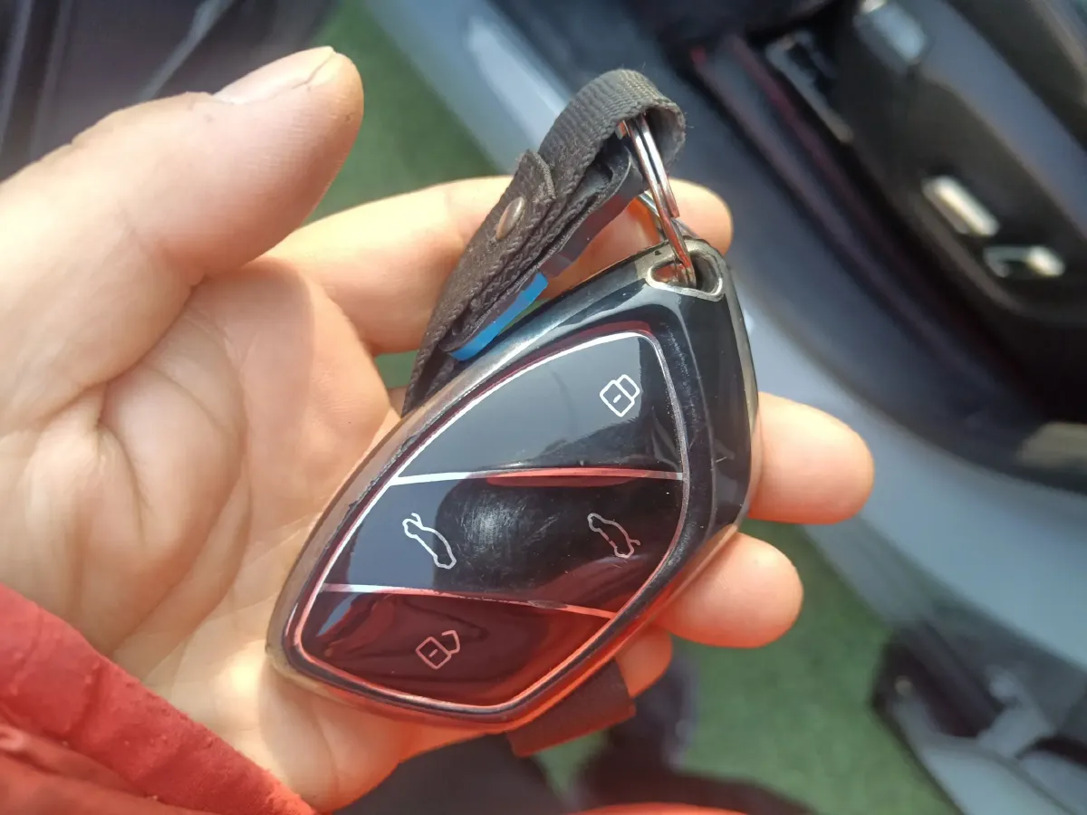 2021 Rising Auto MARVEL R 2AT BEV 69.9KWH,autocango,china used car exporter,china ev exporter,chinese used car exporter,chinese used ev exporter