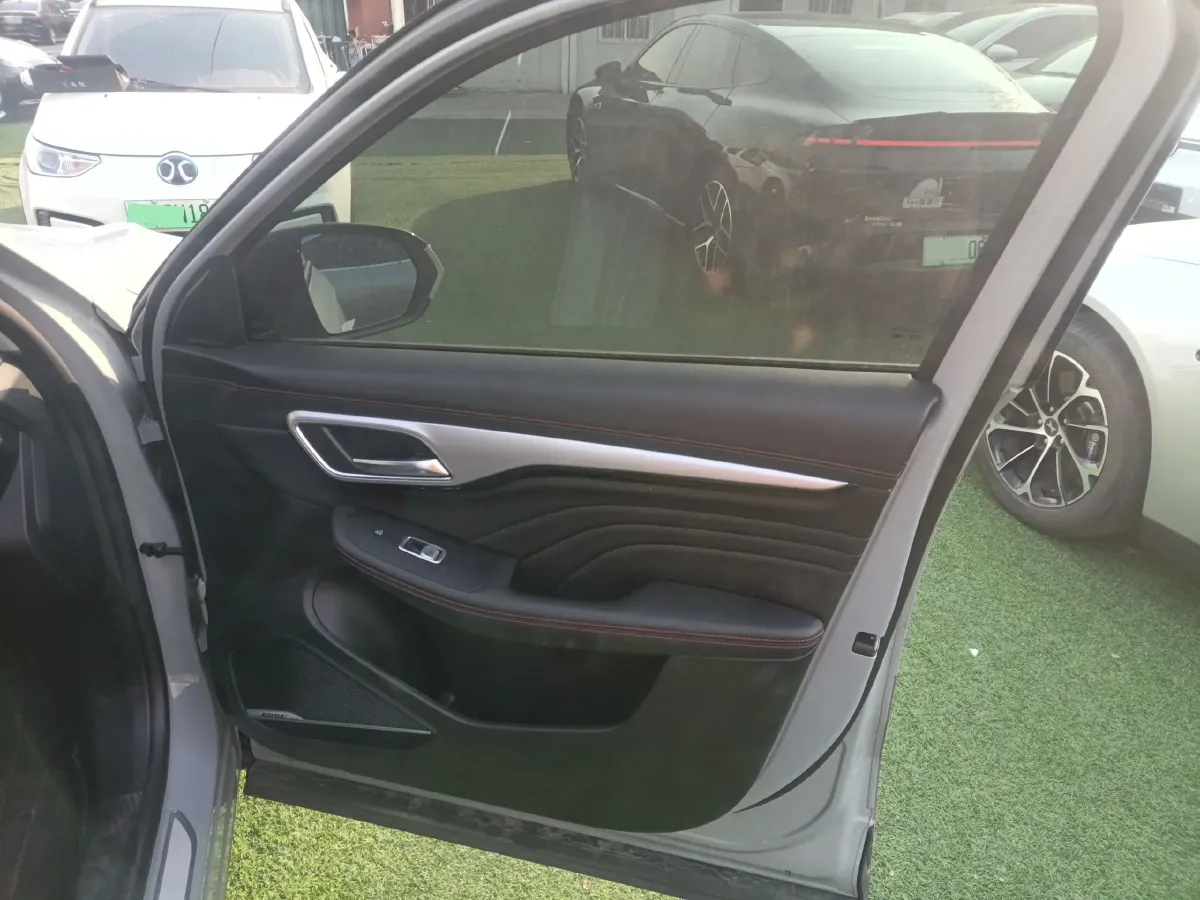 2021 Rising Auto MARVEL R 2AT BEV 69.9KWH,autocango,china used car exporter,china ev exporter,chinese used car exporter,chinese used ev exporter