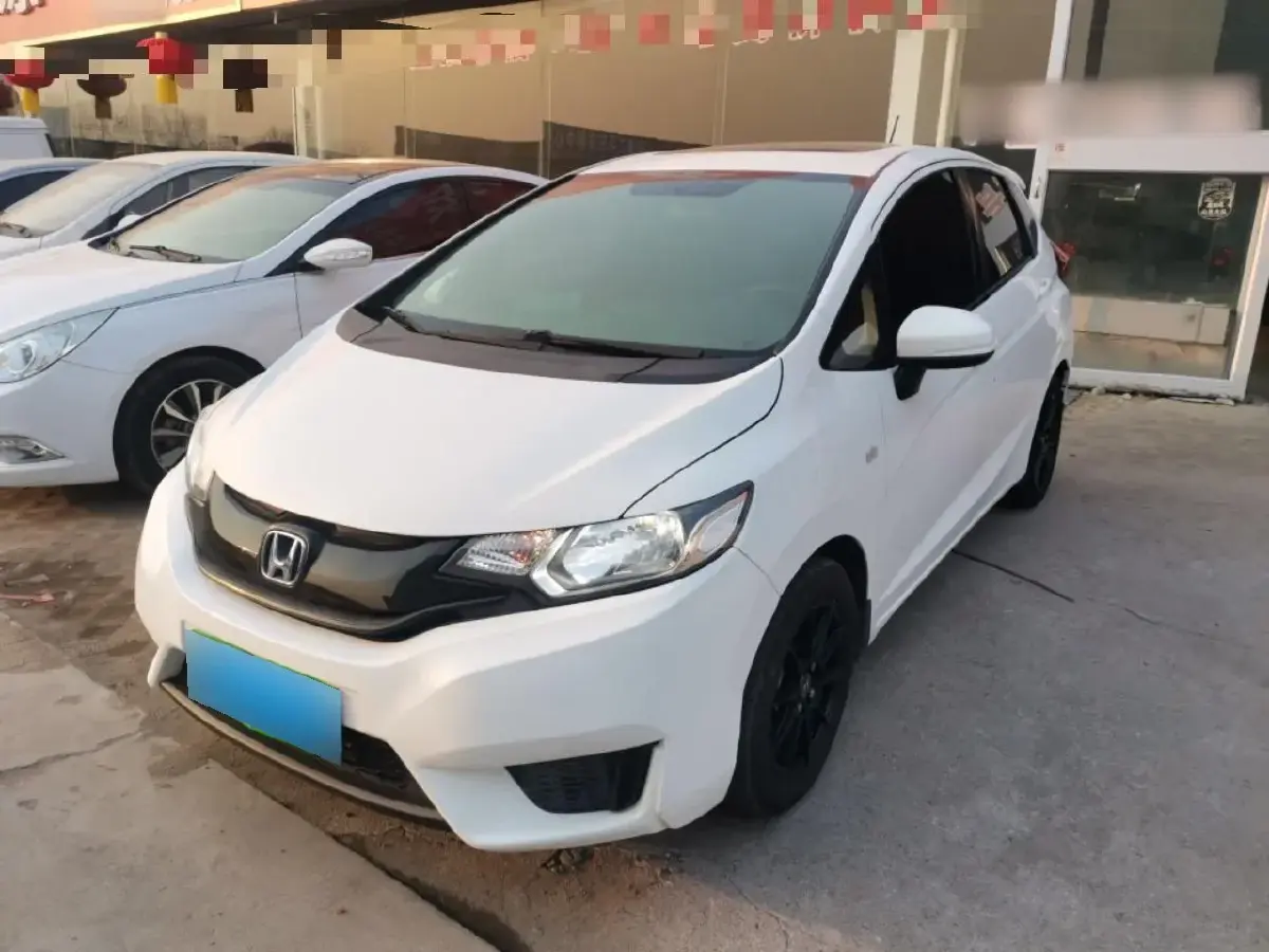 2016 Honda Fit 1.5L 131HP L4 CVT