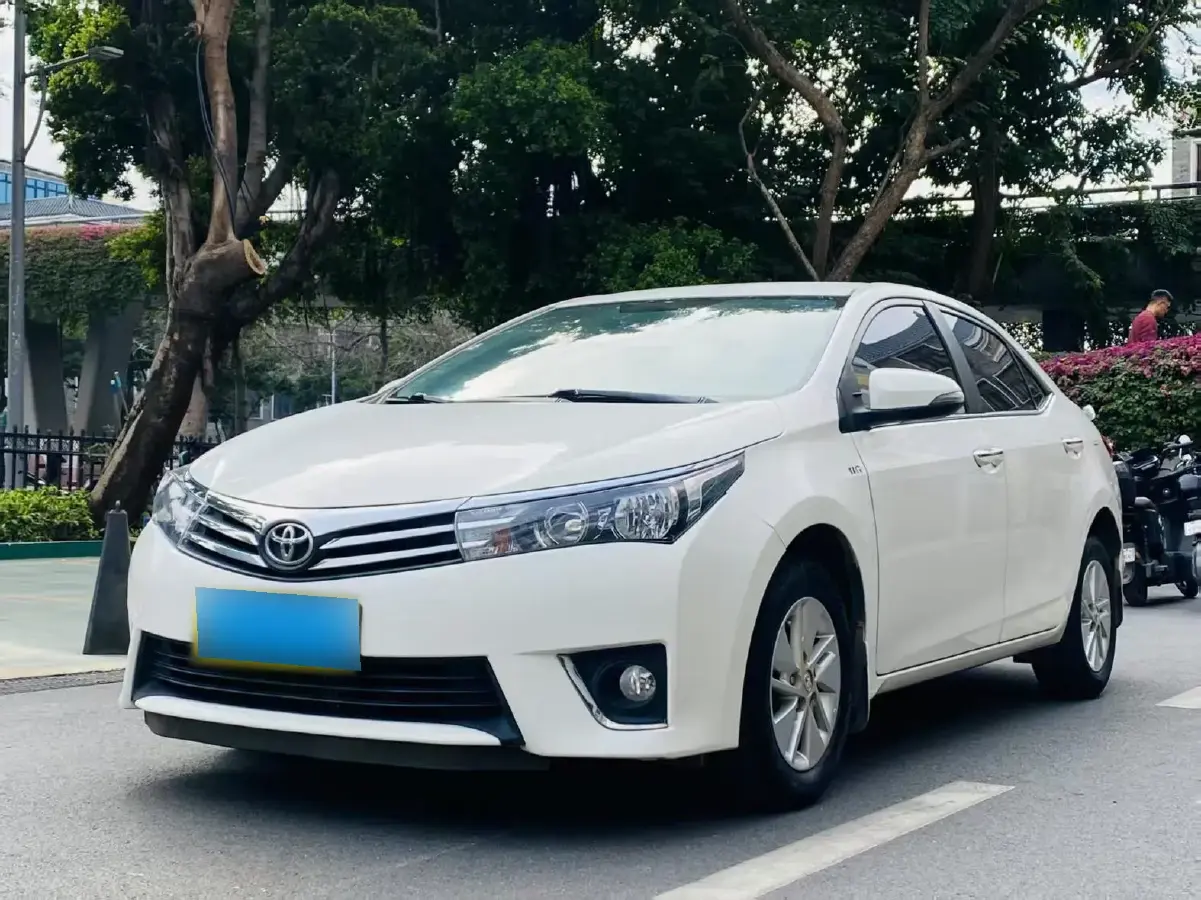 2017 Toyota Corolla 1.6L 122HP L4 CVT