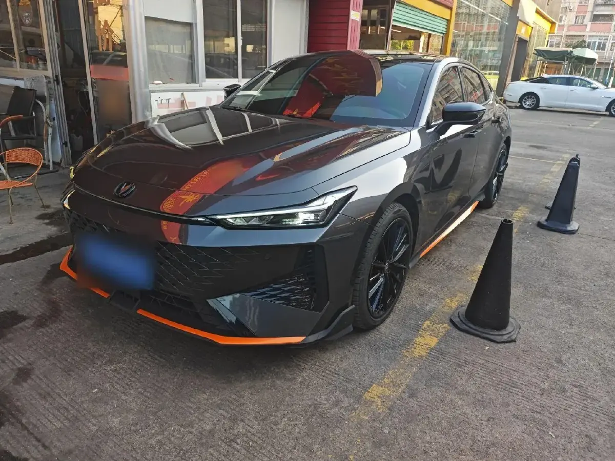 2024 ChangAn UNI-V 1.5T 188HP L4 7DCT