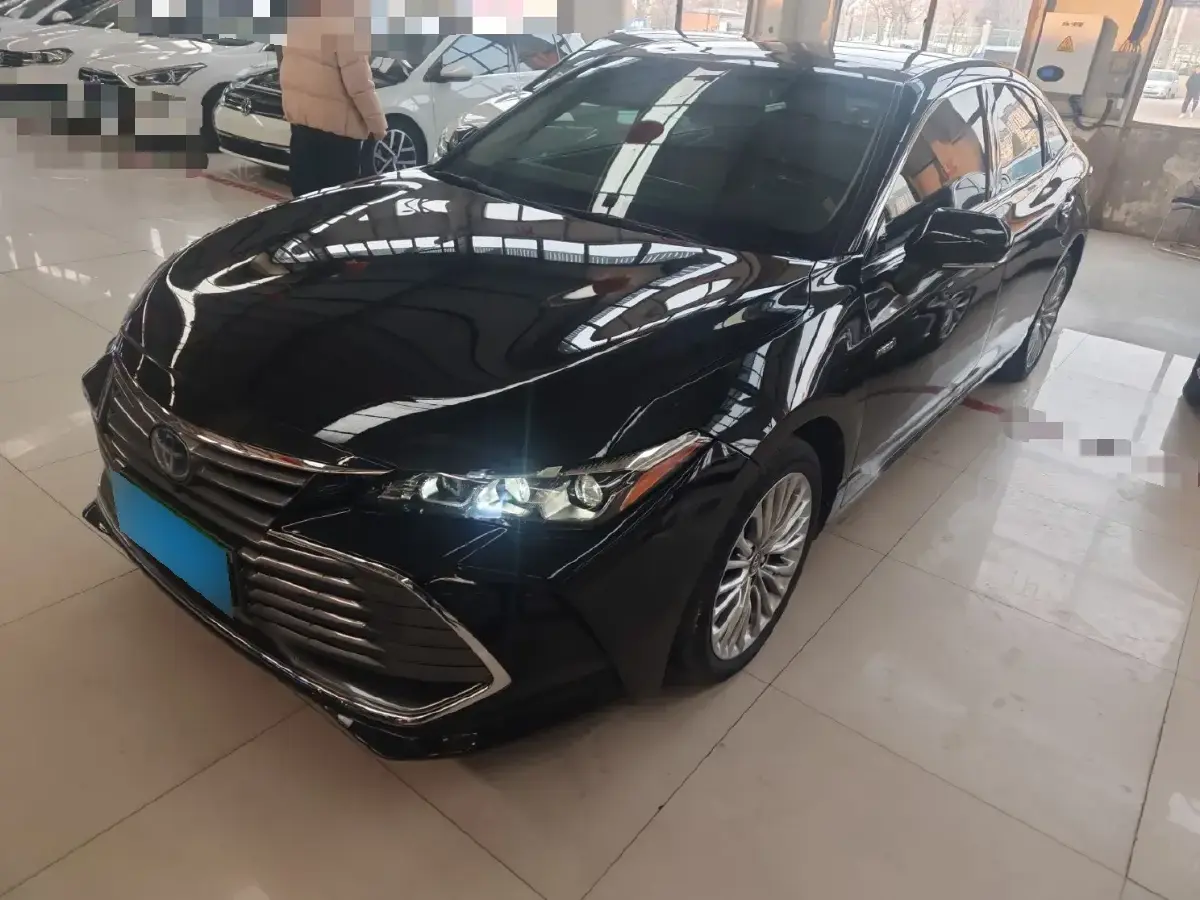 2019 Toyota Avalon 2.5L 178HP L4 E-CVT Hybrid