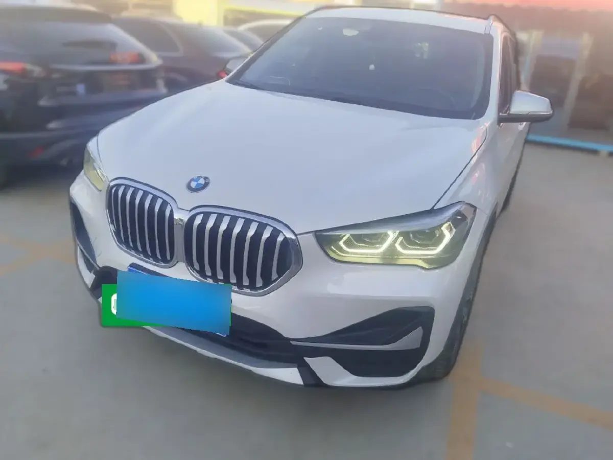2021 BMW X1 2.0T 192HP L4 8AT