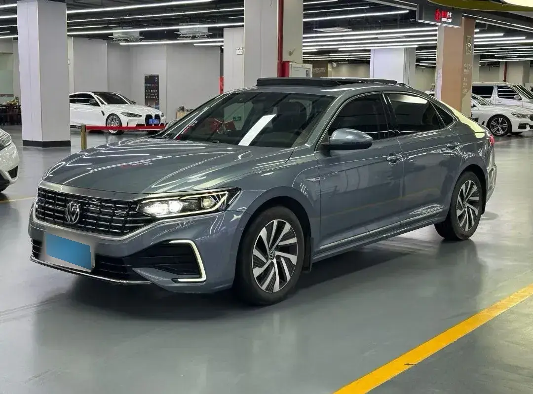 2022 Volkswagen Passat 1.4T 150HP L4 6DCT PHEV 13KWH