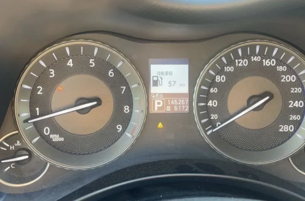 2013 Infiniti Q70 2.5L 235HP V6 7AT,autocango,china used car exporter,china ev exporter,chinese used car exporter,chinese used ev exporter