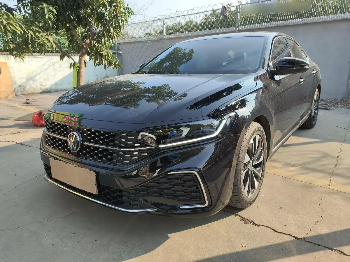 2023 Volkswagen Passat 1.4T 150HP L4 7DCT