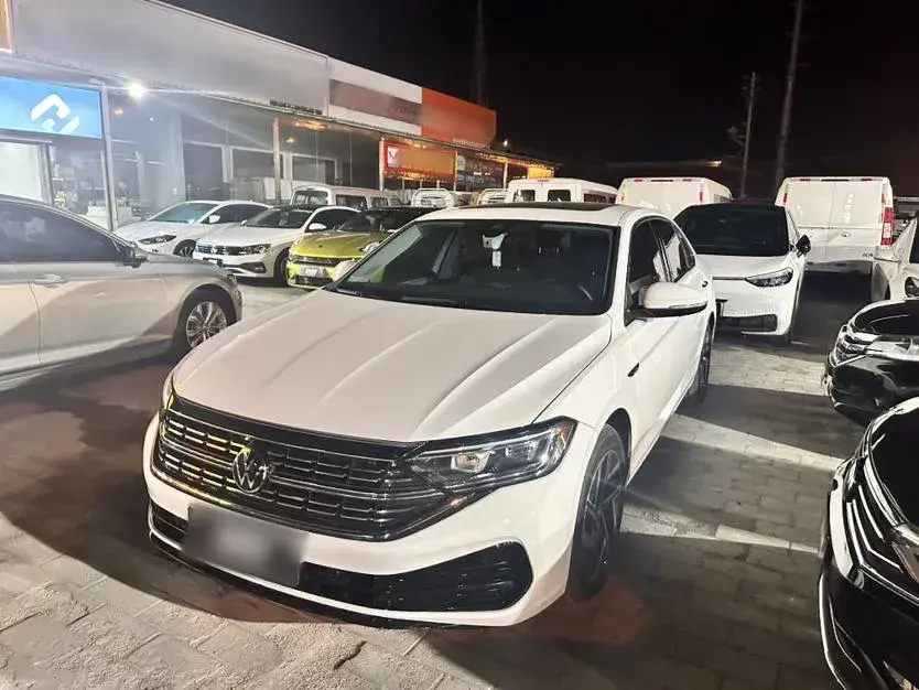 2023 Volkswagen Sagitar 1.4T 150HP L4 7DCT