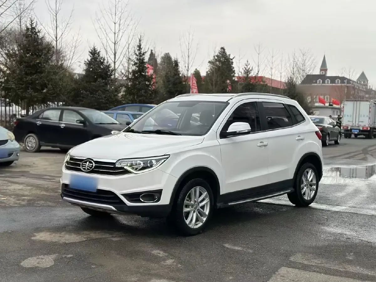 2017 FAW Senia R7 1.6L 116HP L4 5MT,autocango,china used car exporter,china ev exporter,chinese used car exporter,chinese used ev exporter