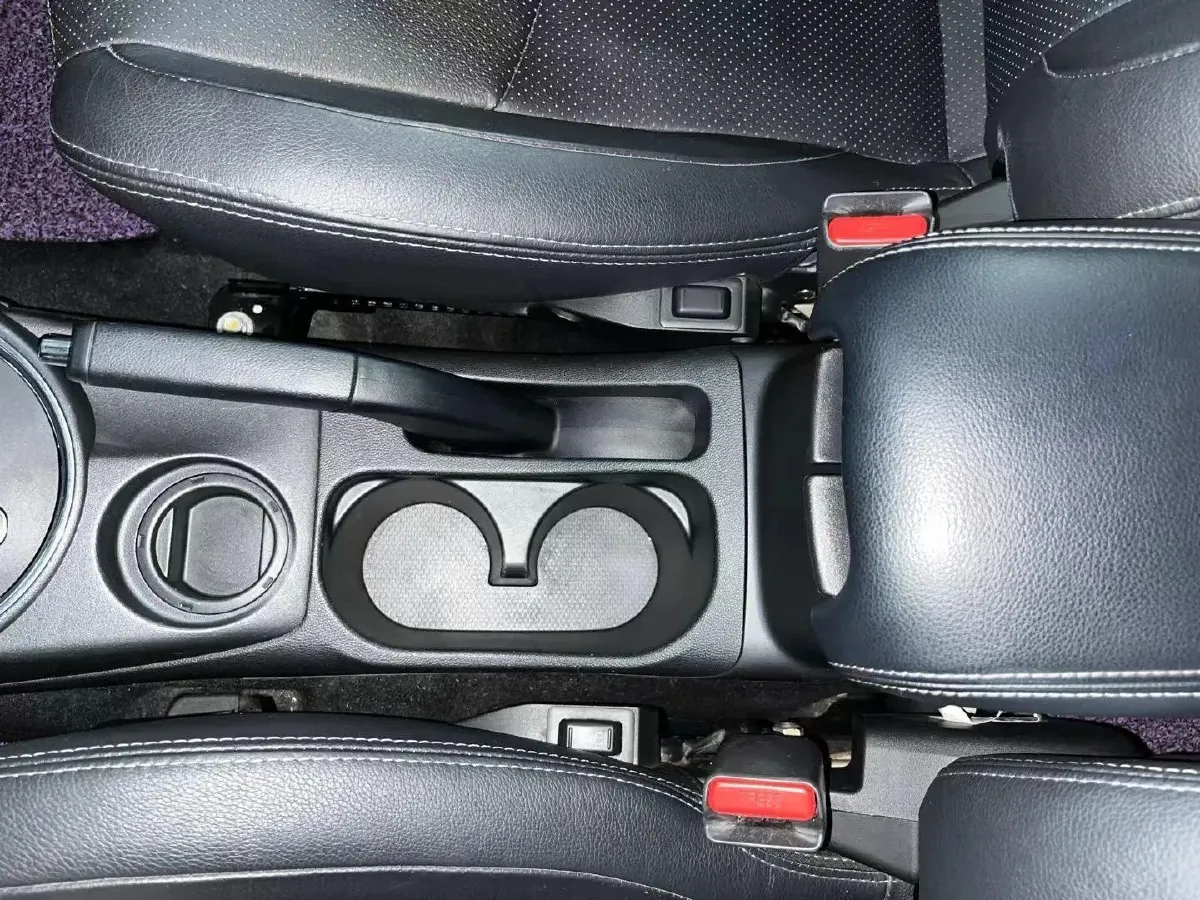 2013 Mitsubishi ASX 2.0L 167HP L4 CVT,autocango,china used car exporter,china ev exporter,chinese used car exporter,chinese used ev exporter