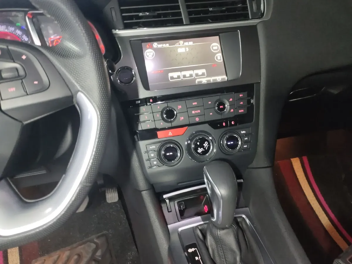 2016 DS 6 1.6T 167HP L4 6AT,autocango,china used car exporter,china ev exporter,chinese used car exporter,chinese used ev exporter