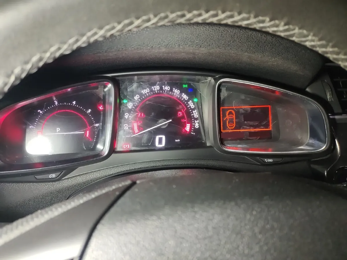 2016 DS 6 1.6T 167HP L4 6AT,autocango,china used car exporter,china ev exporter,chinese used car exporter,chinese used ev exporter