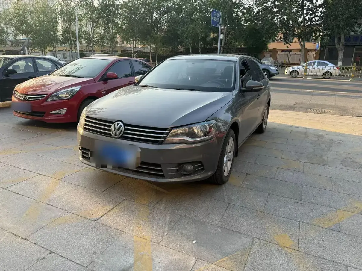 2013 Volkswagen Bora 1.6L 105HP L4 6AT