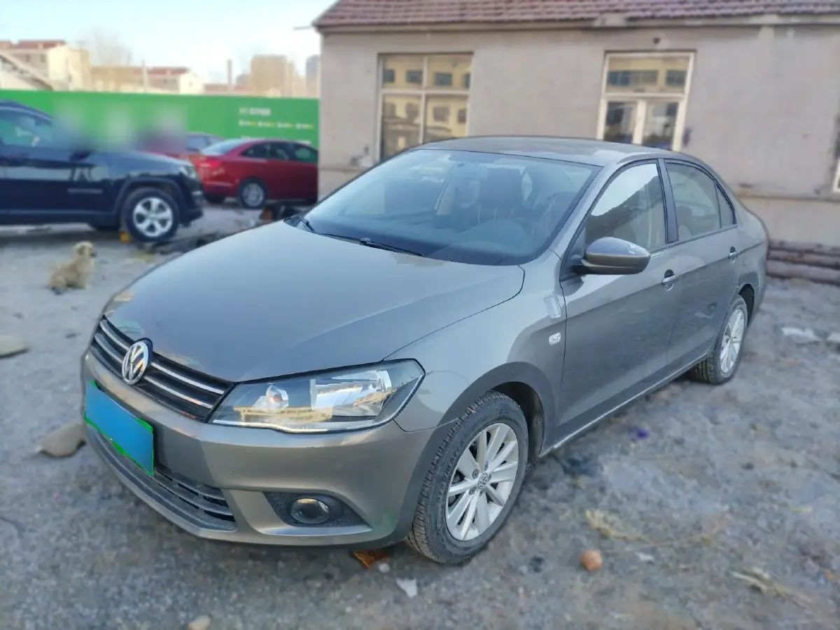 2015 Volkswagen Jetta 1.6L 110HP L4 5MT