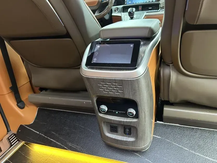 2024 JunTian HeiWuShi Youth 2.0T 220HP L4 9AT,autocango,china used car exporter,china ev exporter,chinese used car exporter,chinese used ev exporter