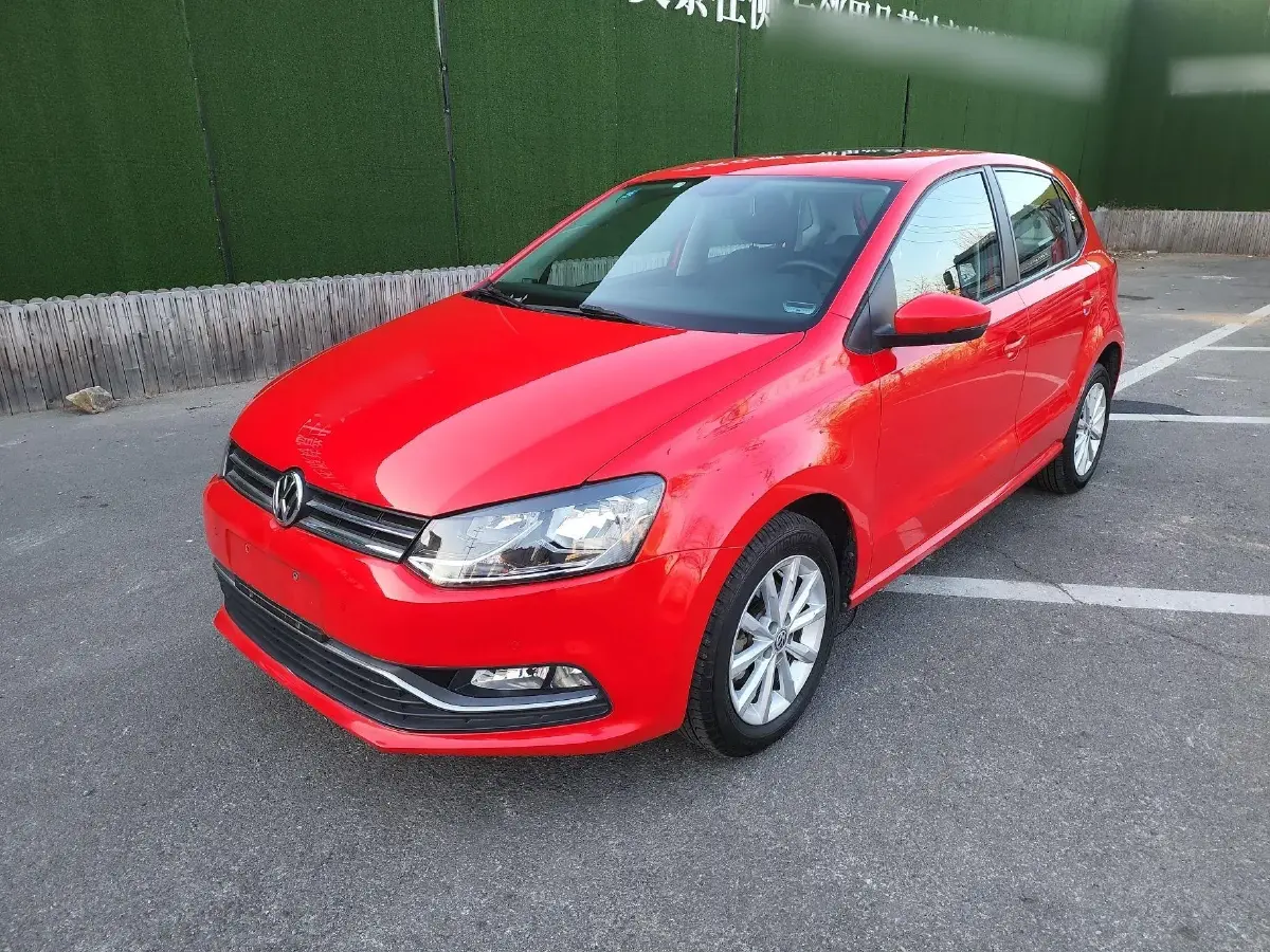 2016 Volkswagen Polo 1.6L 110HP L4 6AT