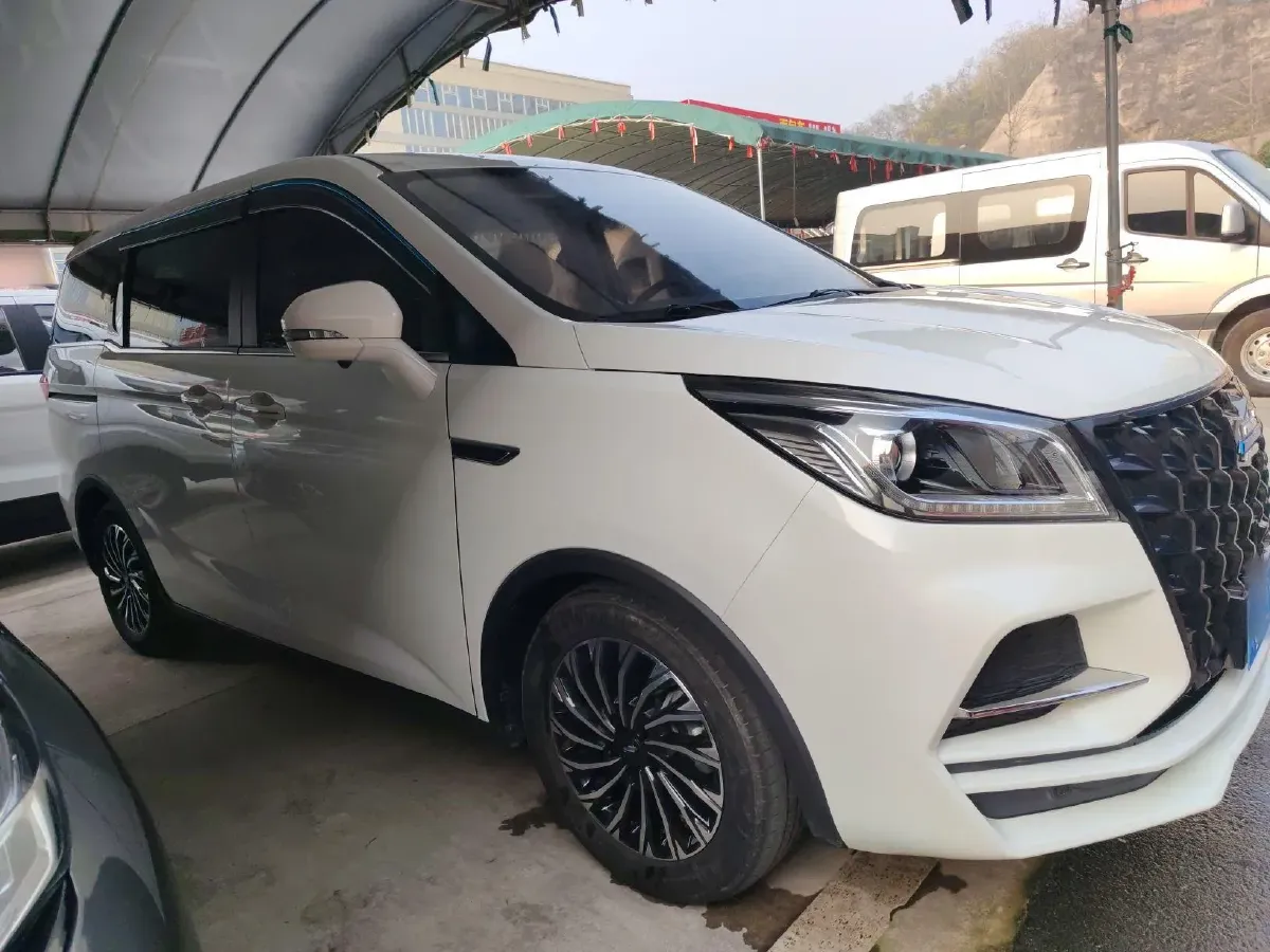 2022 ChangAn Oshan Cosmos 1.5T 178HP L4 7DCT,autocango,china used car exporter,china ev exporter,chinese used car exporter,chinese used ev exporter