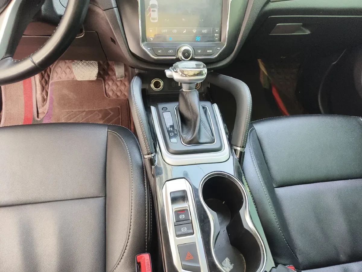 2016 Zotye SR7 1.5T 150HP L4 CVT,autocango,china used car exporter,china ev exporter,chinese used car exporter,chinese used ev exporter