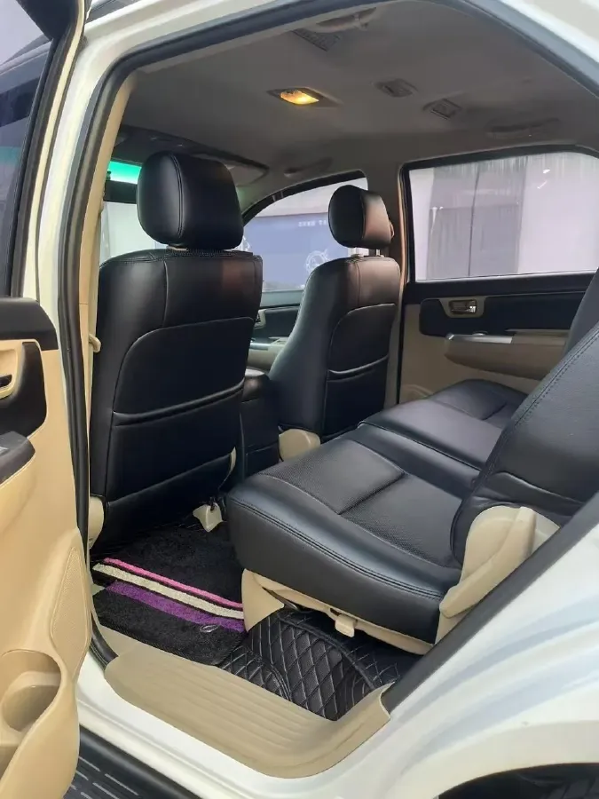 2016 Toyota Fortuner 2.7L 163HP L4 6AT,autocango,china used car exporter,china ev exporter,chinese used car exporter,chinese used ev exporter