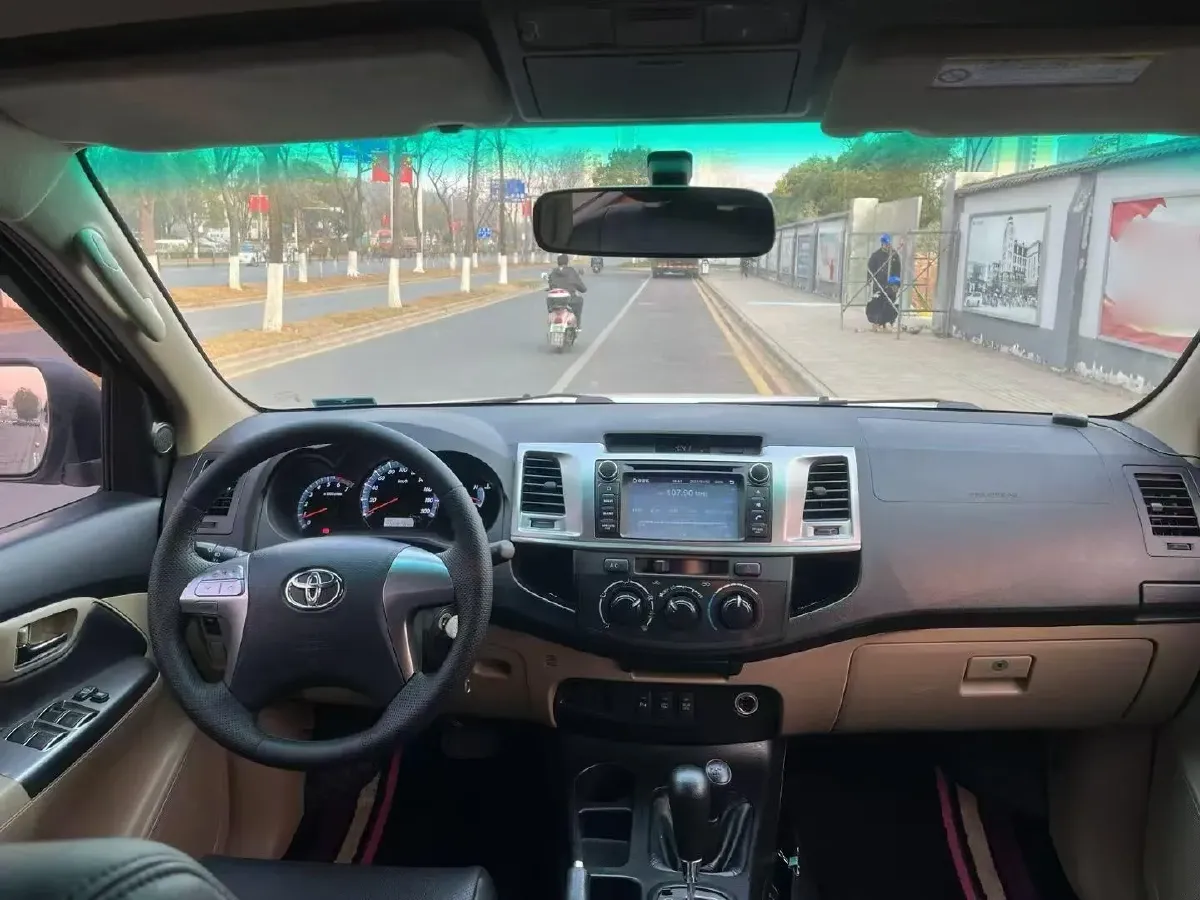 2016 Toyota Fortuner 2.7L 163HP L4 6AT,autocango,china used car exporter,china ev exporter,chinese used car exporter,chinese used ev exporter