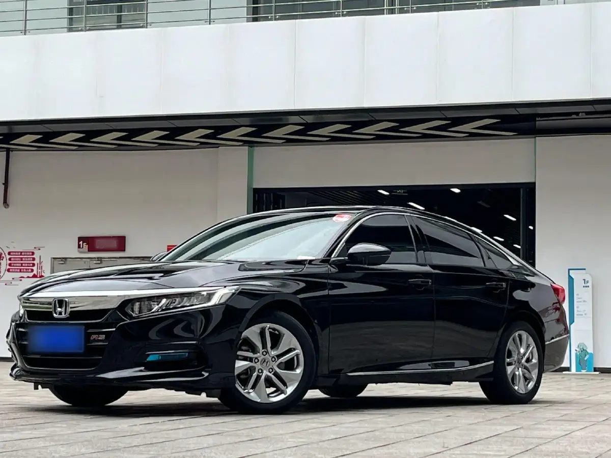 2018 Honda Accord 1.5T 194HP L4 CVT