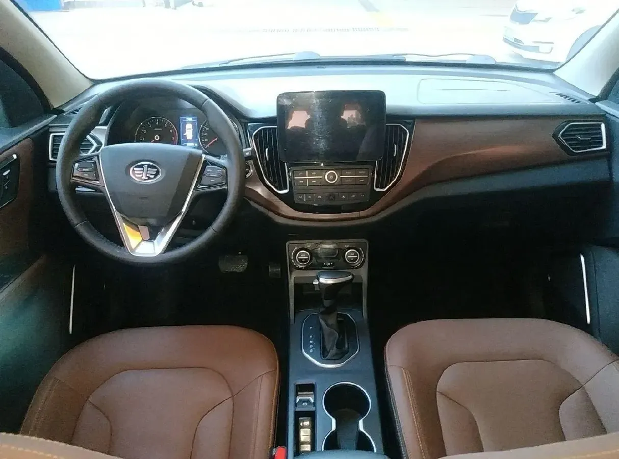 2017 FAW Senia R7 1.6L 116HP L4 6AT,autocango,china used car exporter,china ev exporter,chinese used car exporter,chinese used ev exporter