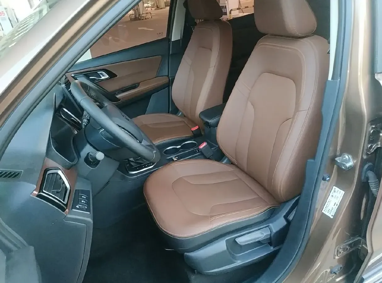 2017 FAW Senia R7 1.6L 116HP L4 6AT,autocango,china used car exporter,china ev exporter,chinese used car exporter,chinese used ev exporter