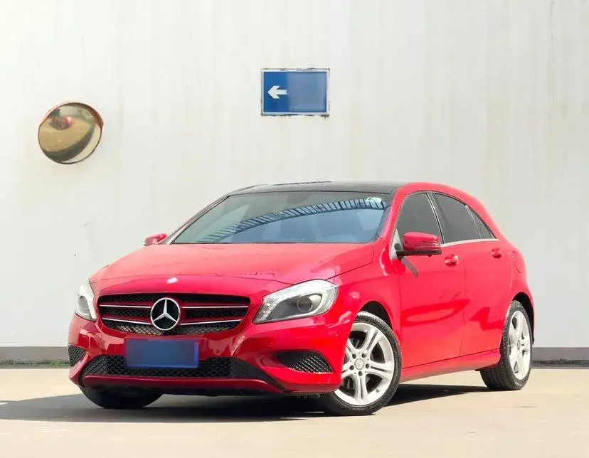 2015 Mercedes-Benz A Class 1.6T 122HP L4 7DCT