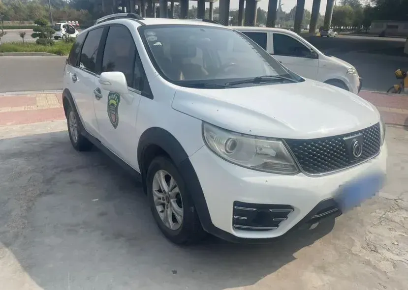 2015 DongFeng Forthing Joyear X3 1.5L 120HP L4 5MT,autocango,china used car exporter,china ev exporter,chinese used car exporter,chinese used ev exporter