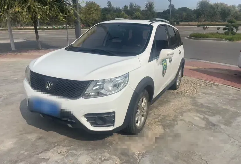 2015 DongFeng Forthing Joyear X3 1.5L 120HP L4 5MT,autocango,china used car exporter,china ev exporter,chinese used car exporter,chinese used ev exporter