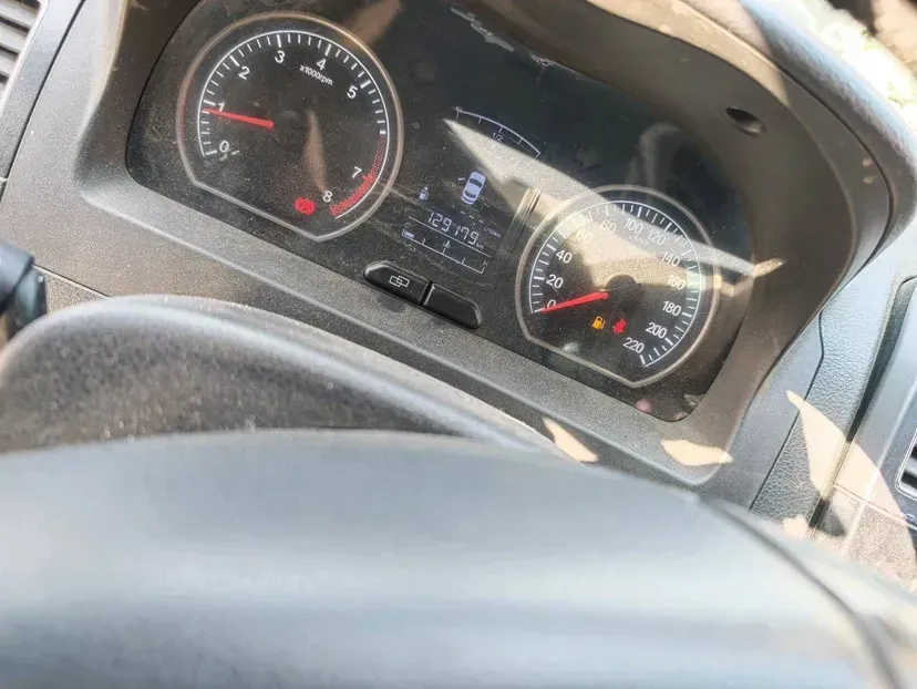 2015 DongFeng Forthing Joyear X3 1.5L 120HP L4 5MT,autocango,china used car exporter,china ev exporter,chinese used car exporter,chinese used ev exporter