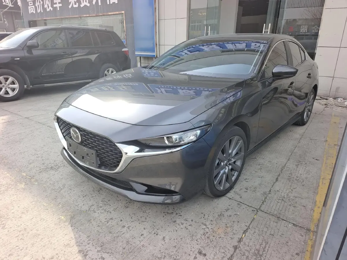 2022 Mazda 3 Axela 2.0L 158HP L4 6AT