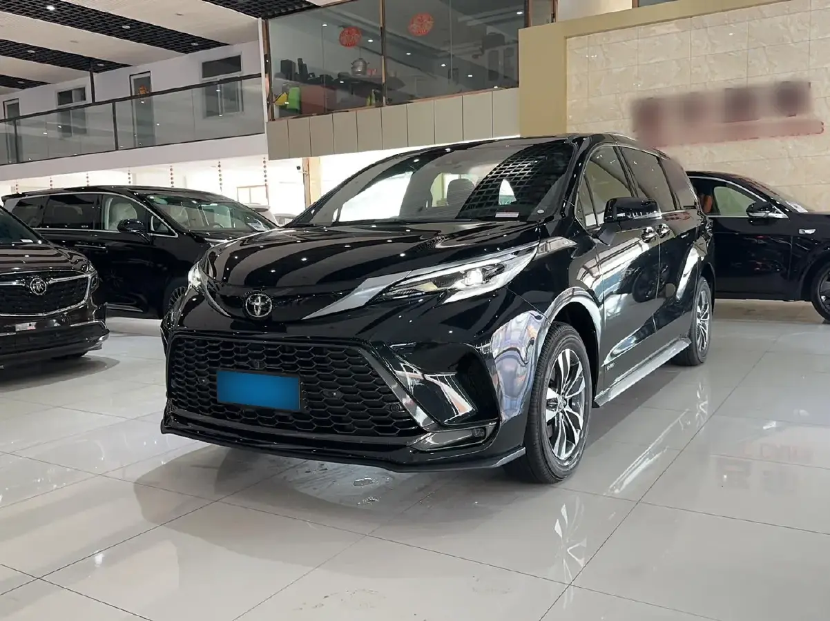 2024 Toyota Granvia 2.5L 189HP L4 E-CVT Hybrid