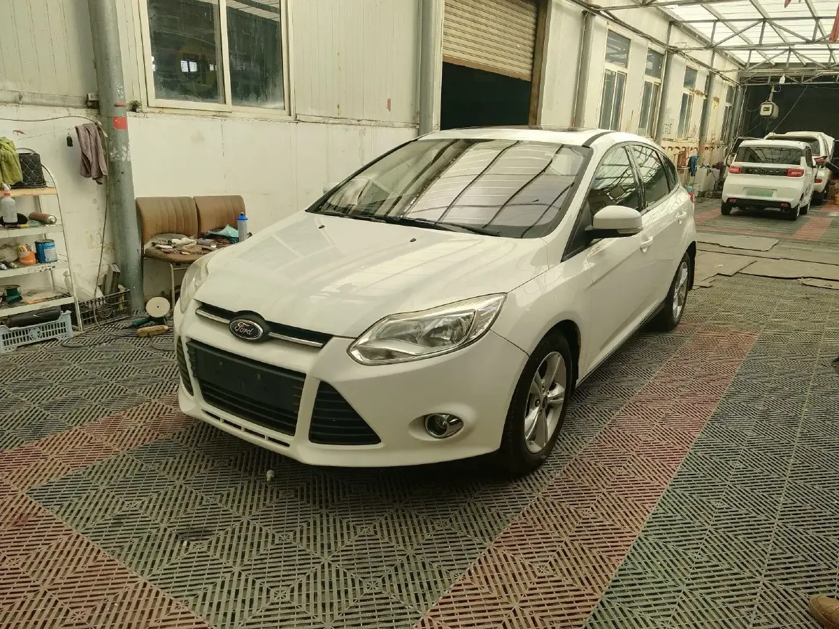 2012 Ford Focus 1.6L 125HP L4 6DCT