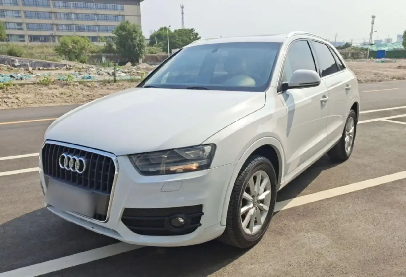 2013 Audi Q3 2.0T 170HP L4 7DCT