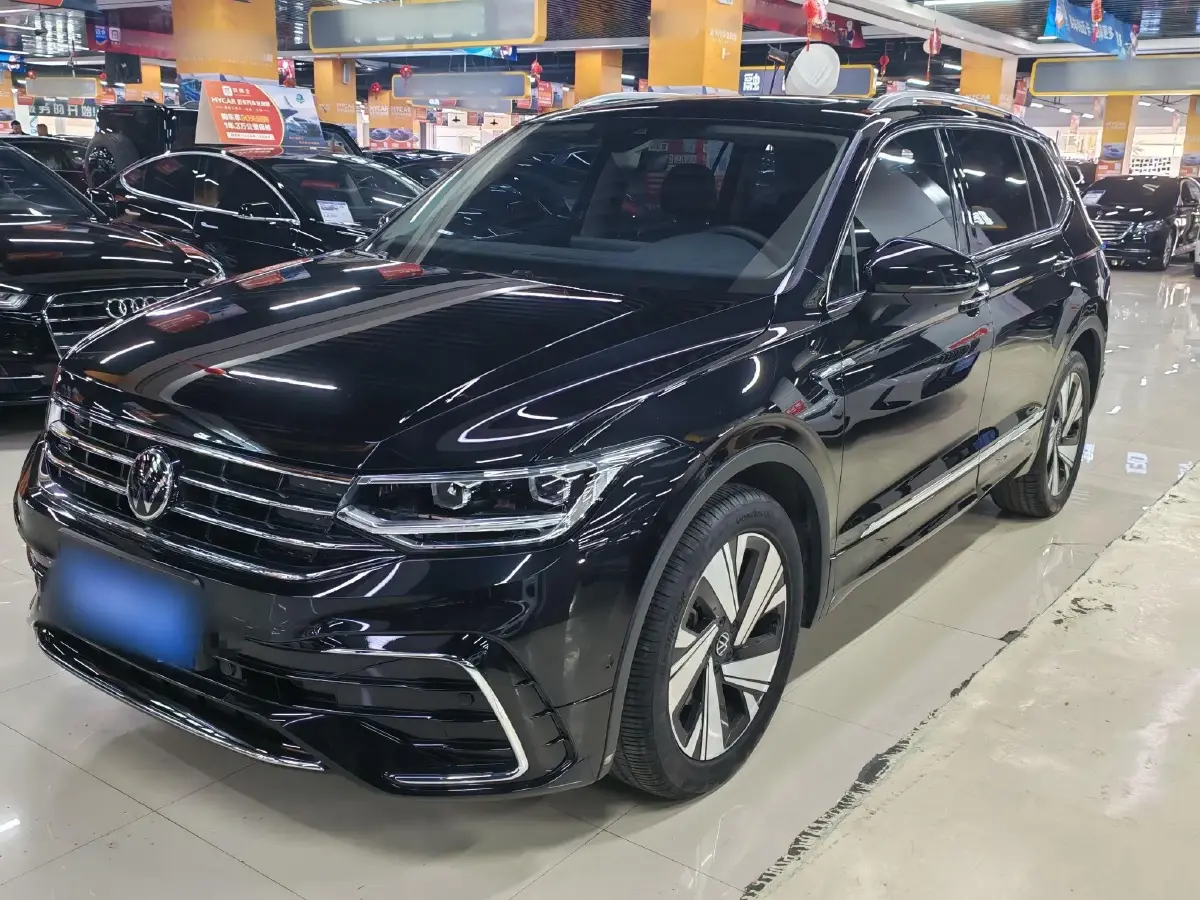 2023 Volkswagen Tiguan L 2.0T 186HP L4 7DCT