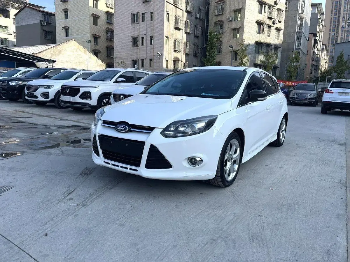 2012 Ford Focus 2.0L 170HP L4 6DCT