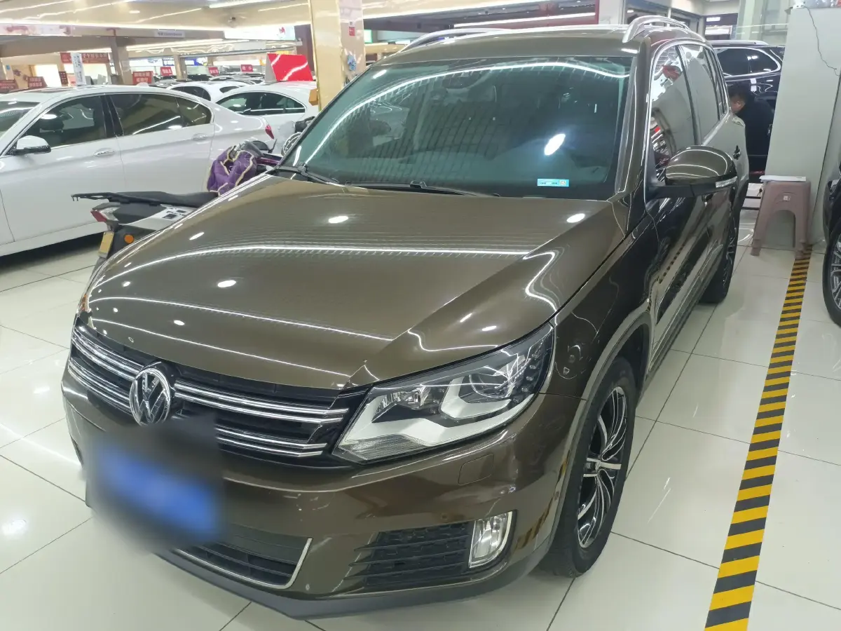 2015 Volkswagen Tiguan 2.0T 200HP L4 6AT