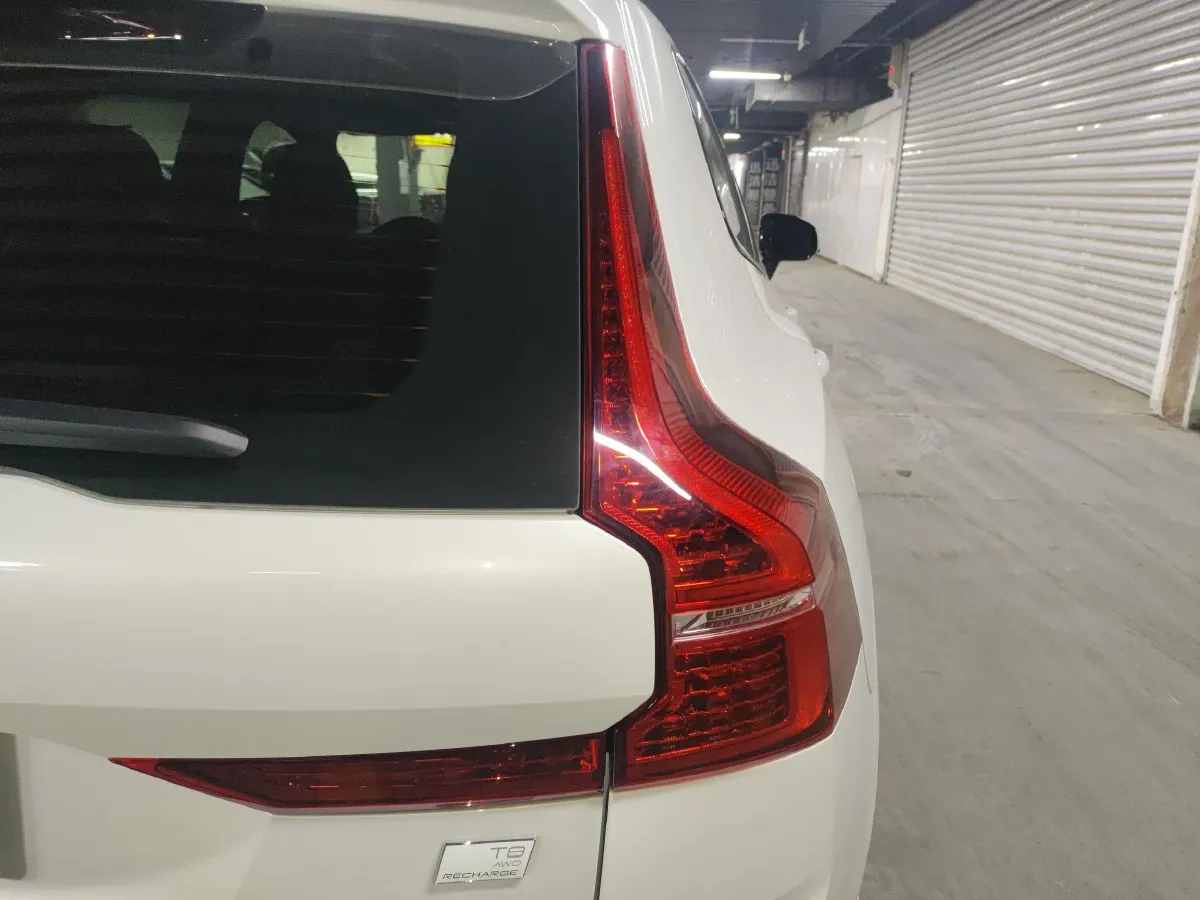 2021 Volvo XC60 PHEV 2.0T 303HP L4 8AT PHEV 11.6KWH,autocango,china used car exporter,china ev exporter,chinese used car exporter,chinese used ev exporter