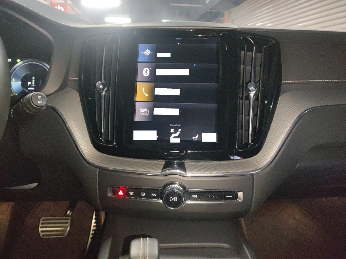 2021 Volvo XC60 PHEV 2.0T 303HP L4 8AT PHEV 11.6KWH,autocango,china used car exporter,china ev exporter,chinese used car exporter,chinese used ev exporter