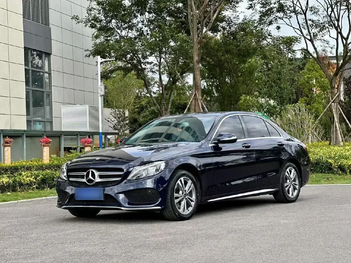 2018 Mercedes-Benz C Class 2.0T 184HP L4 9AT
