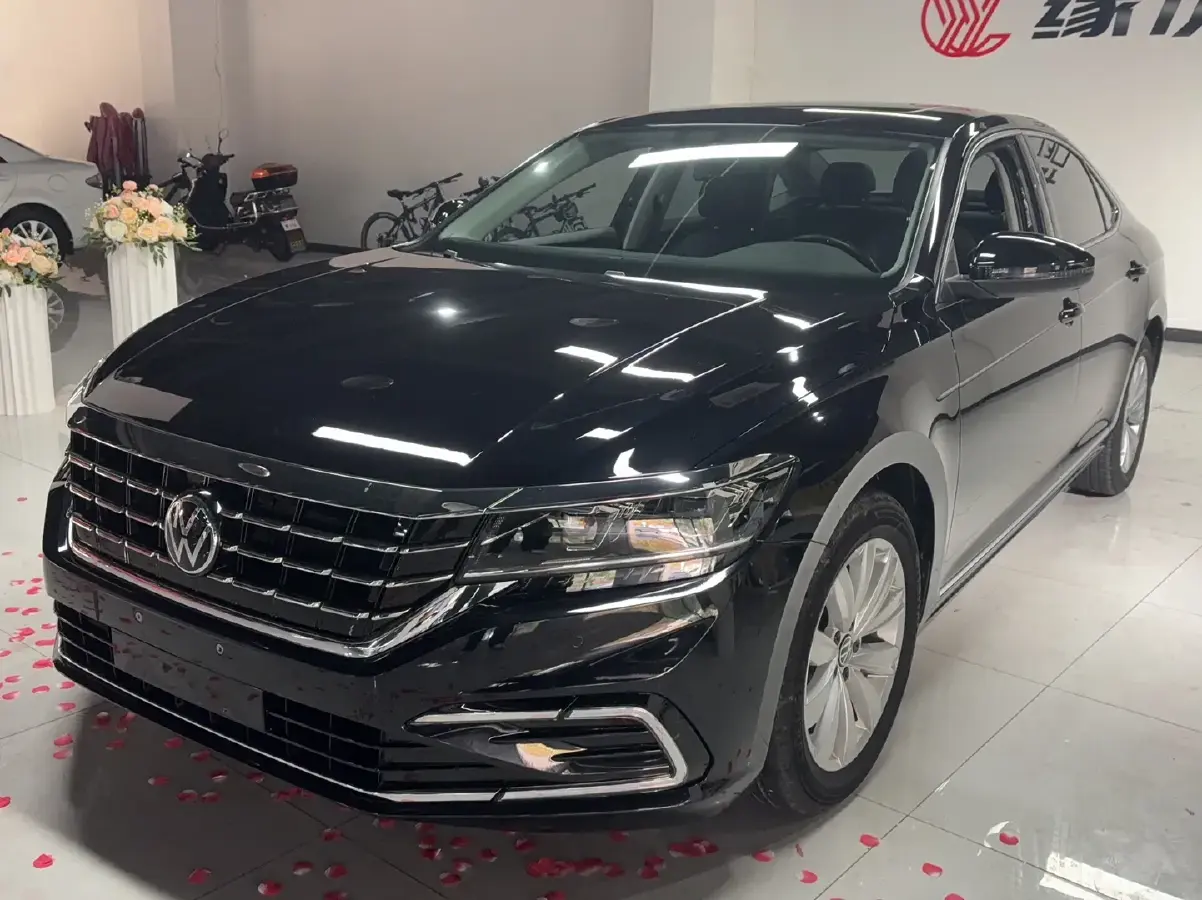 2021 Volkswagen Passat 2.0T 186HP L4 7DCT