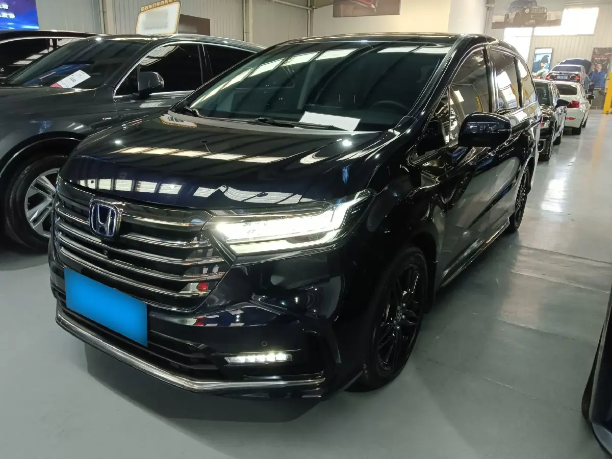 2022 Honda Odyssey 2.0L 146HP L4 E-CVT Hybrid