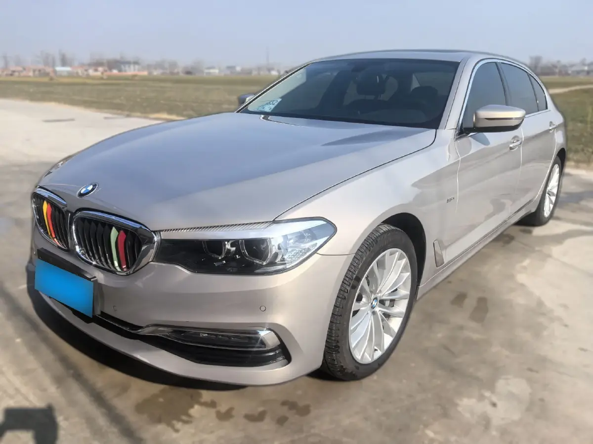 2018 BMW 5 Series 2.0T 252HP L4 8AT