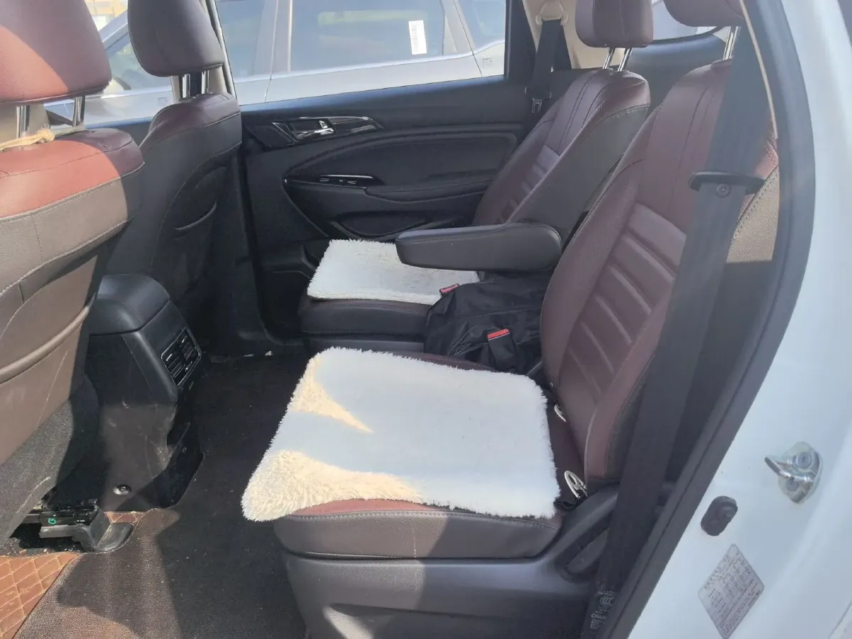 2017 ChangAn Oshan A800 1.5T 156HP L4 6MT,autocango,china used car exporter,china ev exporter,chinese used car exporter,chinese used ev exporter