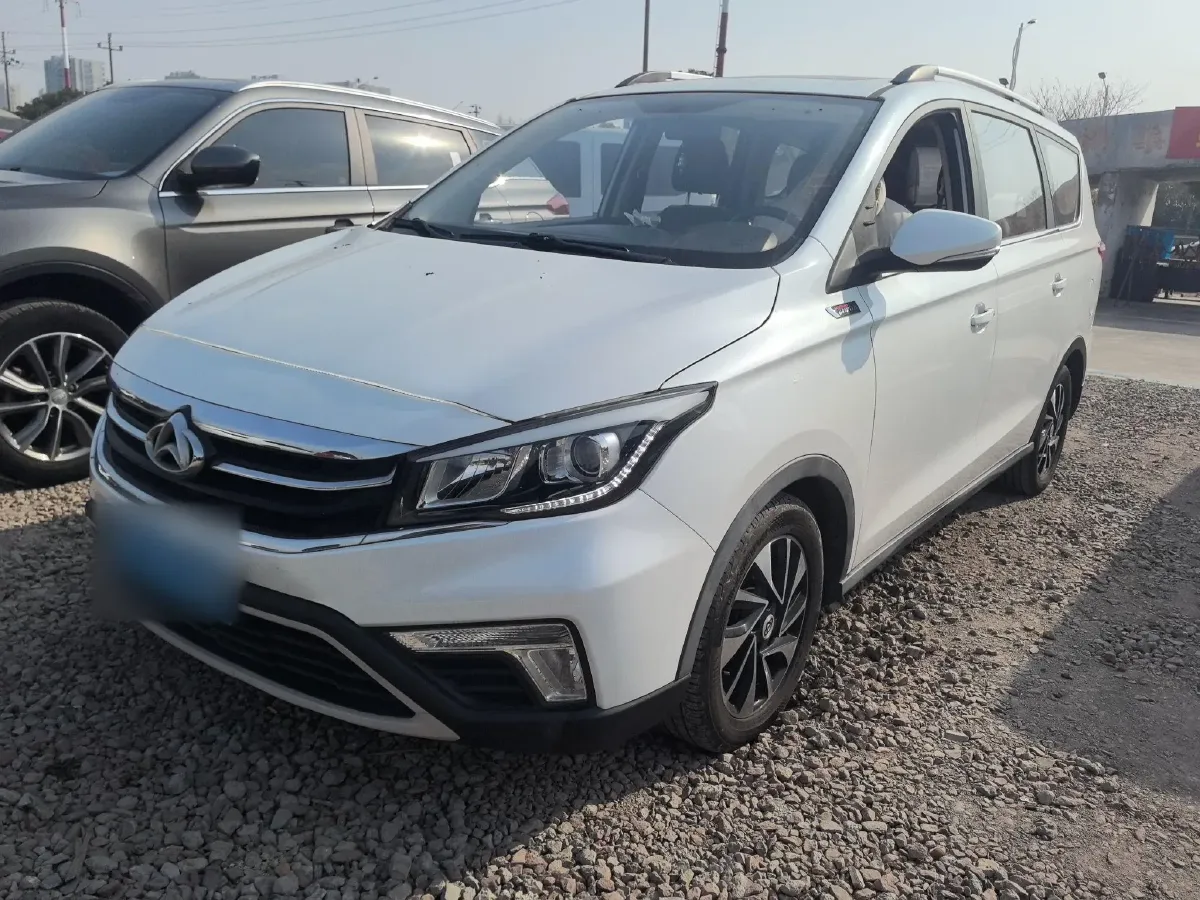 2017 ChangAn Oshan A800 1.5T 156HP L4 6MT,autocango,china used car exporter,china ev exporter,chinese used car exporter,chinese used ev exporter