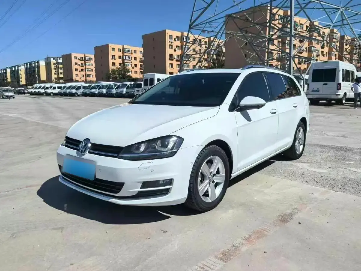 2014 Volkswagen Golf 1.4T 150HP L4 7DCT