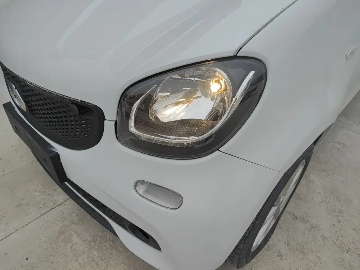 2016 Smart smart forfour 1.0L 71HP L3 6DCT,autocango,china used car exporter,china ev exporter,chinese used car exporter,chinese used ev exporter